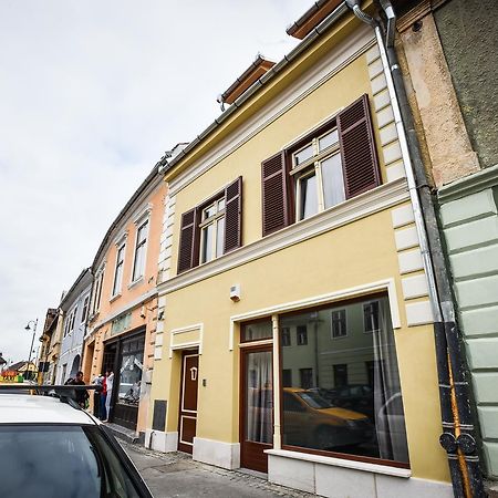 Yellowboot Aparthotel Sybin Zewnętrze zdjęcie